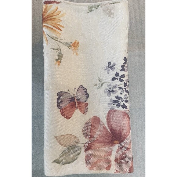 Set of 8 Cloth Napkins 18” Floral Butterfly Print Reversible Fabric Table Linens - Picture 5 of 7